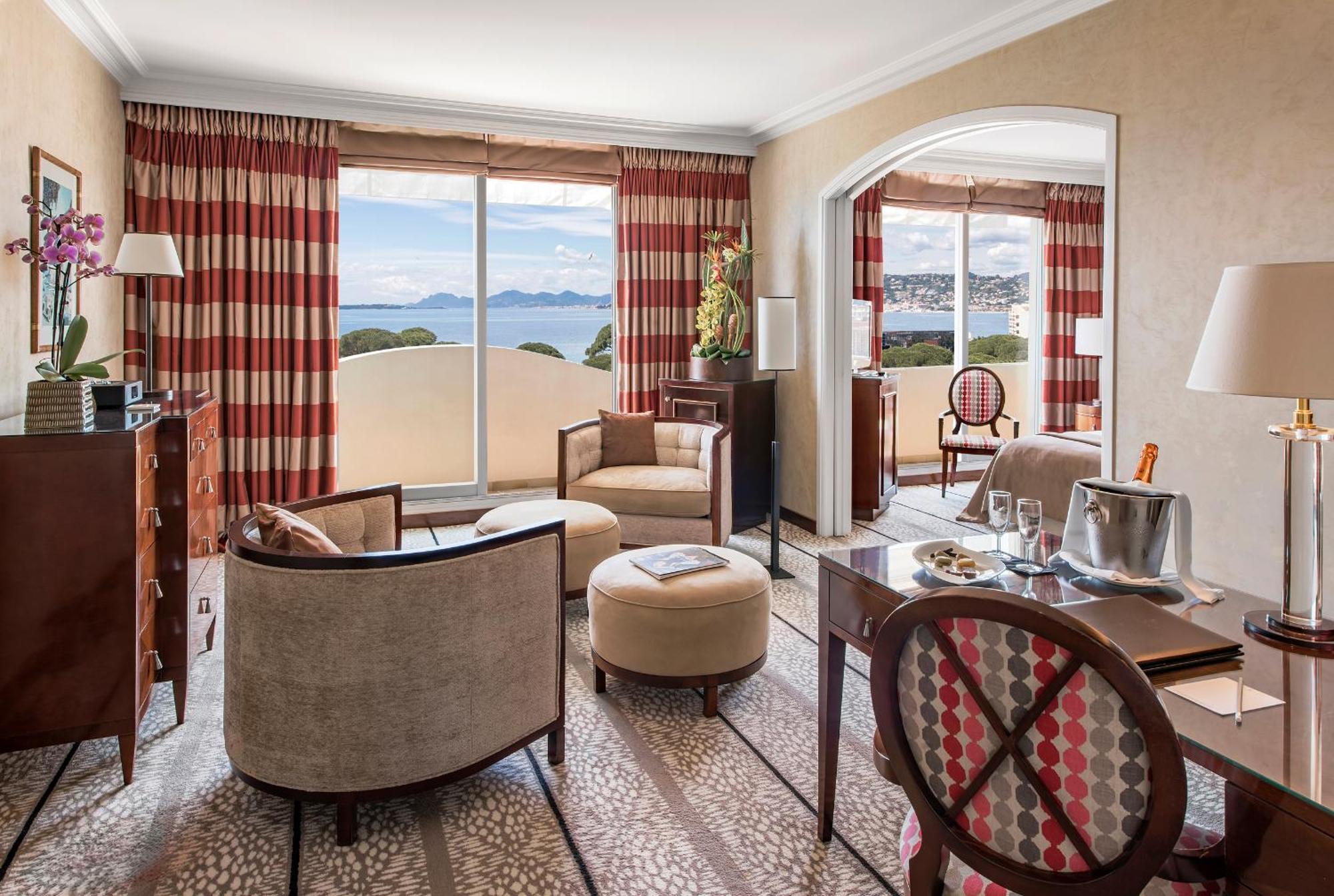 Hotel Juana Екстериор снимка