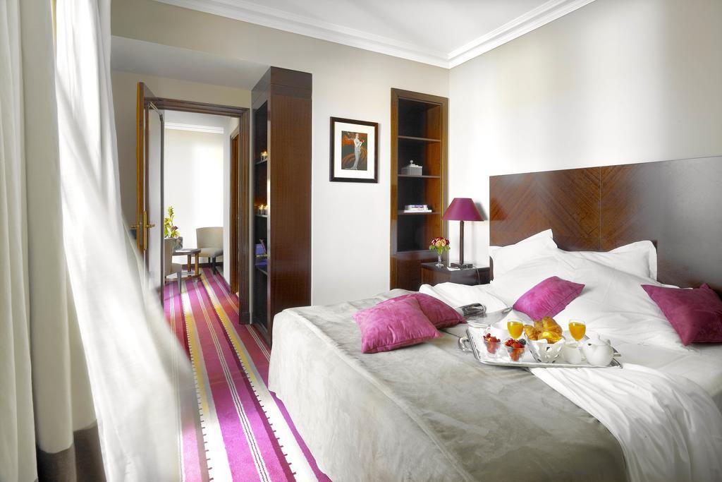 Hotel Juana Екстериор снимка